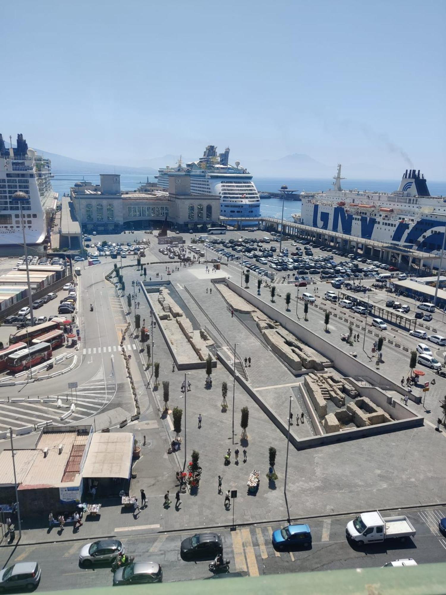 La Casa Sulla Nuvola Duomo Centro Storico Di Napoli Lägenhet Exteriör bild